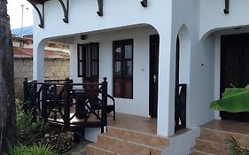 Langi Langi Beach Bungalows